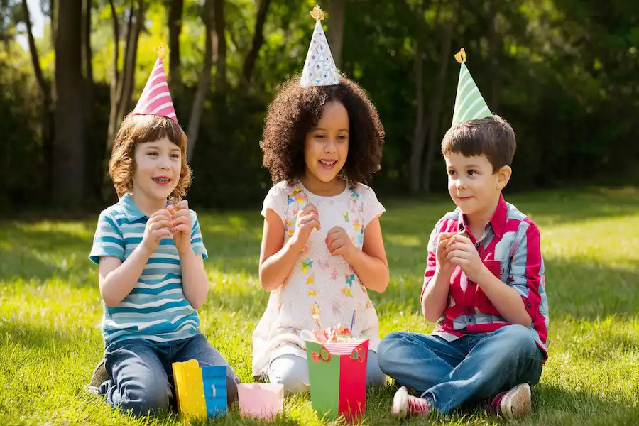 Geburtstagsfeier Kinder – Komplett Guide mit Ideen, Spielen und Tipps (2025)