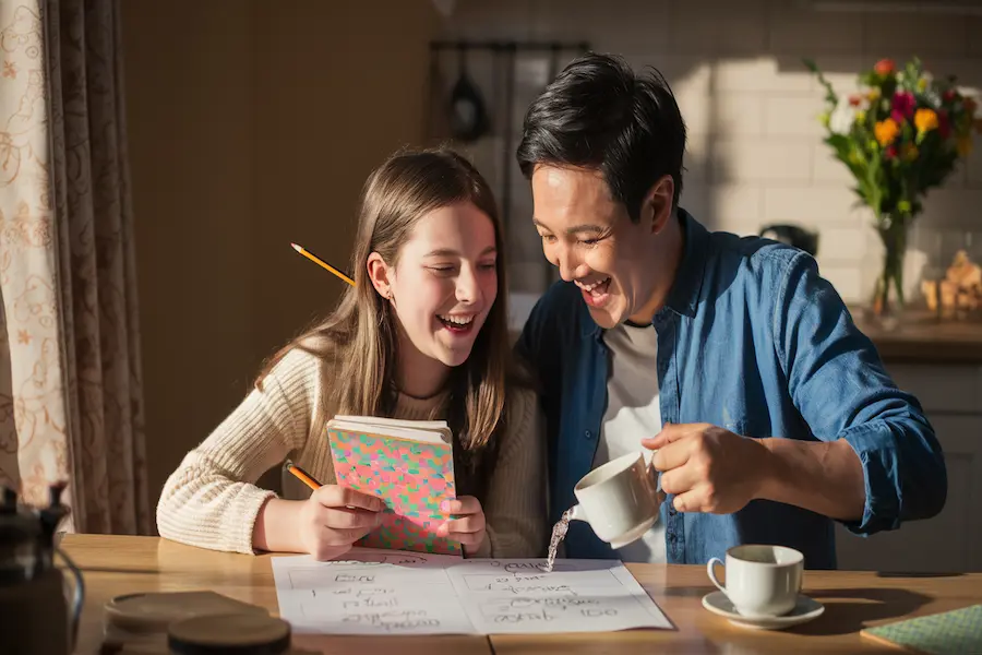 Geburtstagsfeier 13 Jährige Ideen – Mutter und Kind planen gemeinsam die Feier